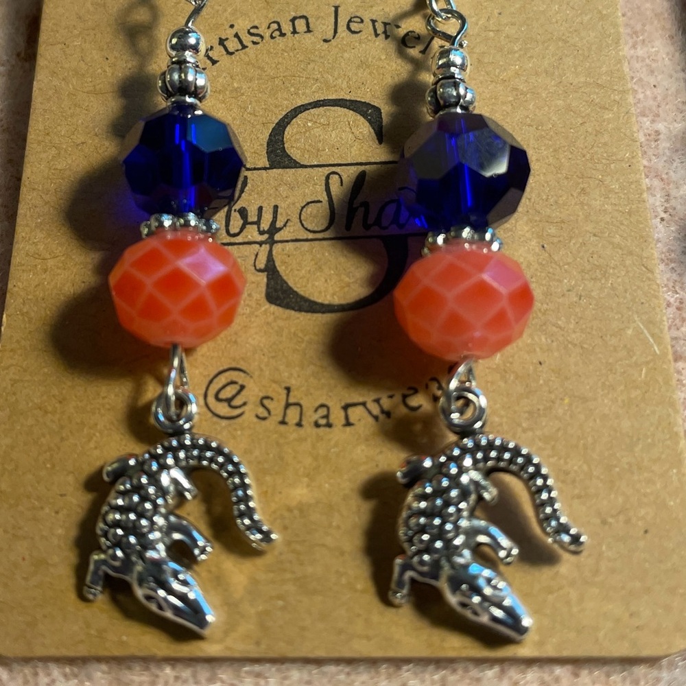 ✔️✔️University of Florida “Gator’s Earrings.